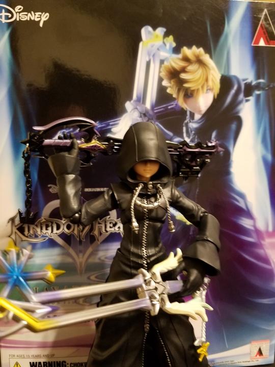 Roxas Play Arts Kai Figure Unboxing