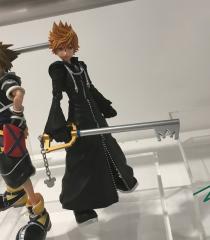 Kingdom Hearts II Roxas S.H.Figuarts figure 2